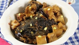 奧斑魚燉豆腐